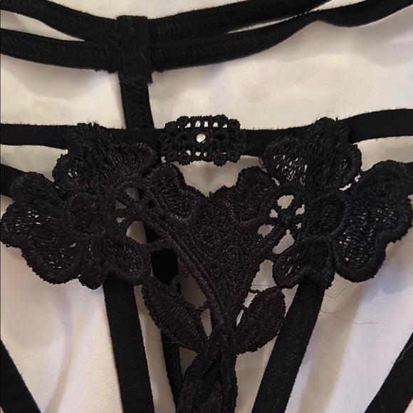 Bluebella Black Lace Bra Set - Picture 3 of 6